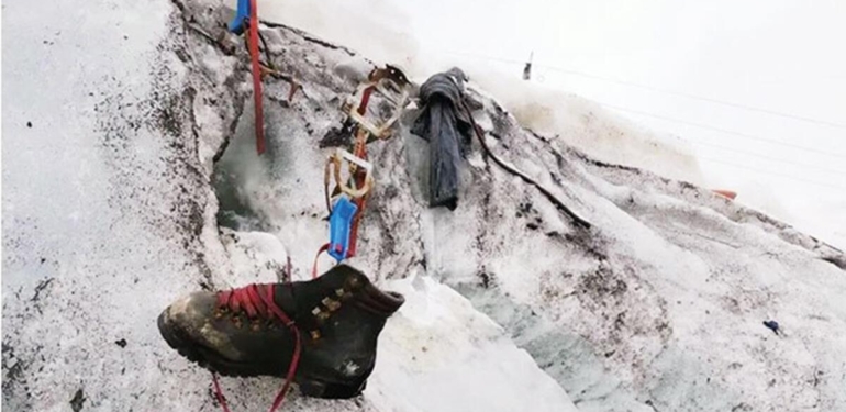 36 yıl sonra buzullar eridi dağcı bulundu