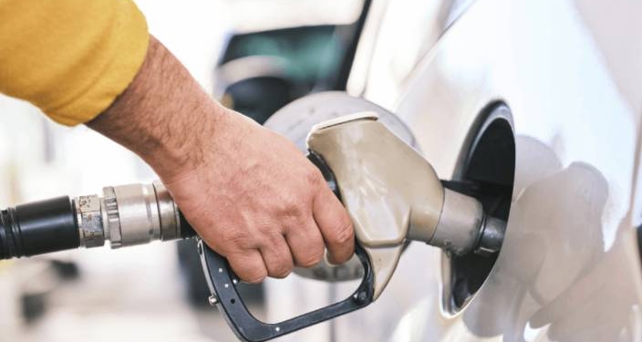 Akaryakıta gece yarısı zammı