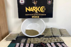 duzcede-uyusturucu-operasyonunda-6-kilo-250-gram-sentetik-kannabinoid-ele-gecirildi-2bTnvjvw.jpg