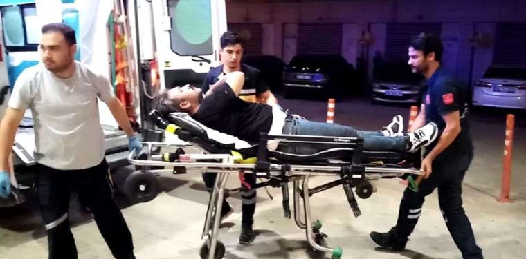 Parkta ‘yer verme’ tartışması: 3 arkadaş, 10 kişilik grubun bıçaklı saldırısına uğradı