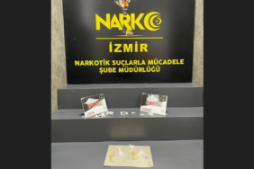 izmirde-havalimaninda-uyusturucuyla-yakalanan-2-kisi-tutuklandi-vHQ5xCa5.png