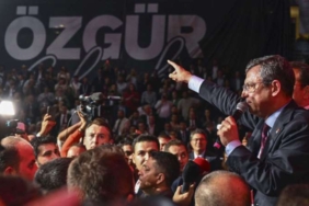 ozgur-ozel-chpnin-8-genel-baskani-oldu-zafer-konusmasinda-pazartesiyi-isaret-etti-WLz1FxPB.jpg