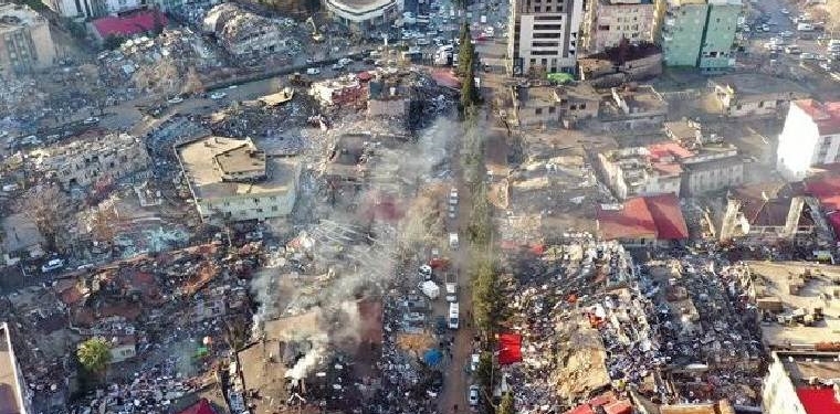 Depremde 82 kişiye mezar olmuştu… Yönetmeliğe uygun yapılmadığı ortaya çıktı!