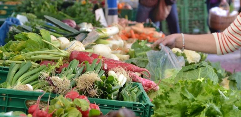 Prof. Dr. Hayri Kozanoğlu: Gıda enflasyonunda Türkiye açık ara önde