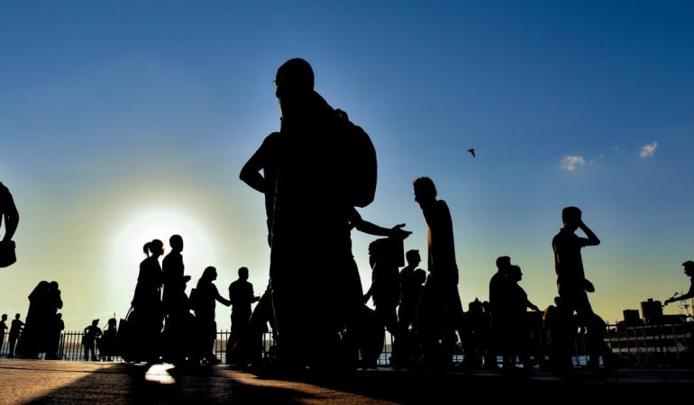 İki seçmenden biri yurt dışında yaşamak istiyor