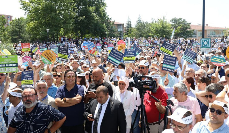 Muhasebeciler de meydanlara indi