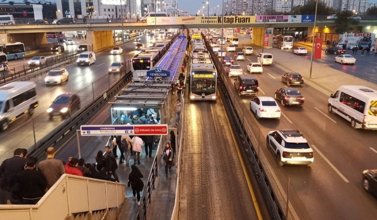 Yarın İstanbul’da trafiğe kapatılacak yollar