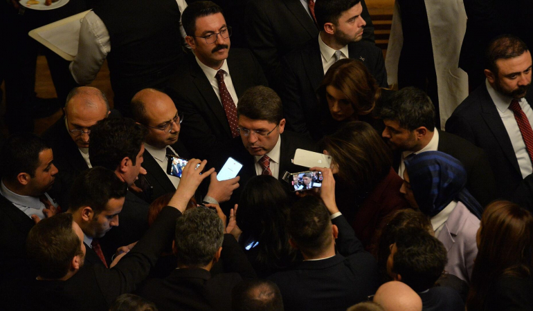 Bakan Tunç’tan teğmenlerin görüntüleriyle ilgili yorum: Milletimizi rahatsız edecek eylem ve söylemlerden kaçınmak lazım