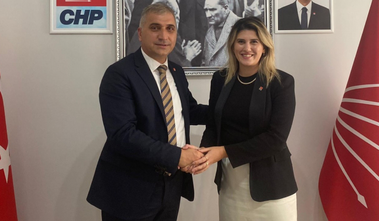 İYİ Parti milletvekili adayı CHP’ye katıldı