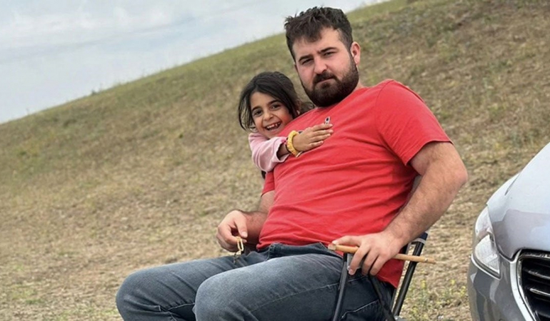 Narin’in ağabeyi sildiği paylaşımların ardından yeni paylaşım yaptı