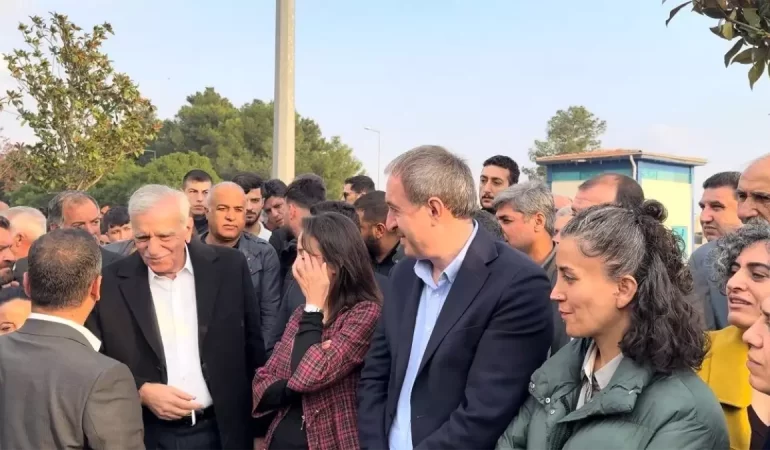 Yerine kayyum atanan Ahmet Türk, 448 kişiyi usulsüz şekilde belediyede işe almış