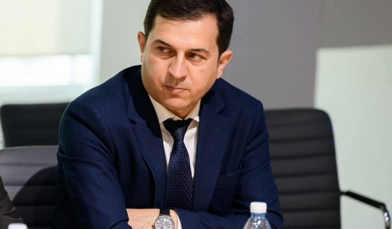 Azerbaycanlı uzman Elnur Eltürk: “Türk milletinin ekmeği Garo Payla’nın burnundan gelsin”