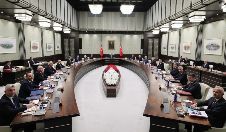 Bu kulis bilgisi saatlerdir yalanlanmadı: Yerlikaya’nın yerine konuşulan iki isim