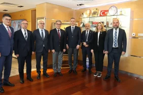 zafer-partisi-heyeti-tbb-baskani-erinc-sagkan-ile-umit-ozdag-in-tutuklulugunu-gorustu