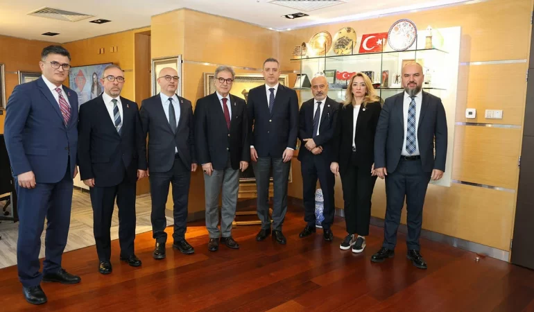 Zafer Partisi’nden Ümit Özdağ’ın Tutukluluğu Üzerine TBB ile Görüşme