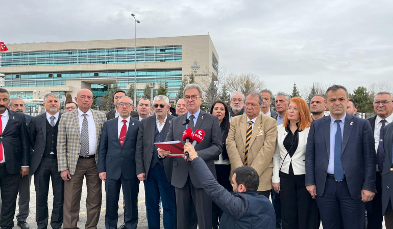 Zafer Partisi’nden Anayasa Mahkemesi’ne Tepki Gösterisi