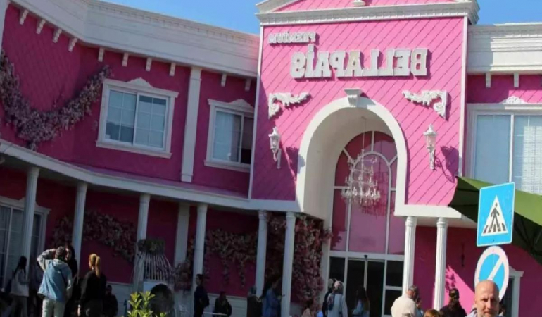 Adana’da Güzellik Merkezi Çalışanları Yağma Yaptı