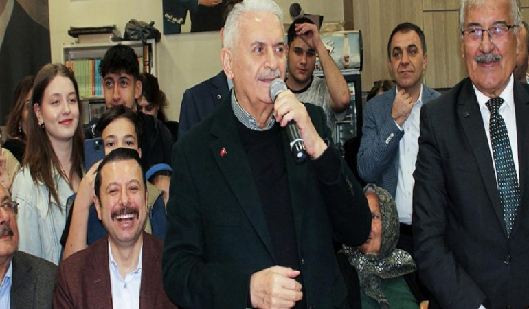 Zafer Partili Gencehan Tunay: Nerede bizim Aksakallı? Zafer Partili Fikret Bayır: Binali Bey yeni büyükelçilere “HOŞ GELDİNİZ” telgrafı yazsın…