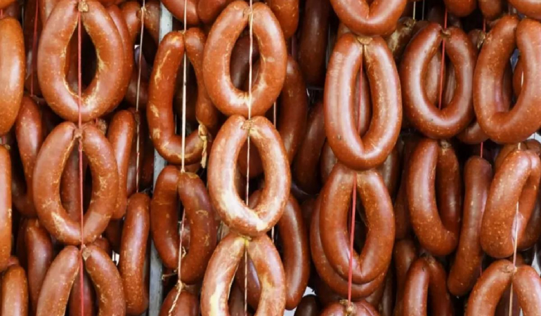 Ticaret Bakanlığı hile yapan 8 sucuk markasını ifşa etti