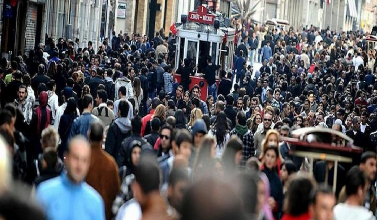 Dünyanın en yüksek nüfusa sahip ülkeleri açıklandı: Türkiye’nin sıralaması dikkat çekti