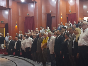 Tanıtım toplantısına katılan Zafer Partisi Genel Başkan Yardımcıları ve parti yöneticileri.