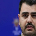 akpli-vekilden-kendi-mahallesine-erdogan-ayari-satafatli-dekorlarla-susleyip-altin-varakli-masalar-kirmizi-taht-koltuklar-arasinda-1KSHyKKD.jpg