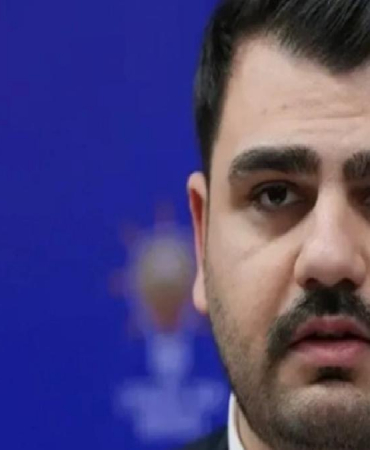 akpli-vekilden-kendi-mahallesine-erdogan-ayari-satafatli-dekorlarla-susleyip-altin-varakli-masalar-kirmizi-taht-koltuklar-arasinda-1KSHyKKD.jpg