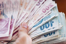emekli-promosyonu-icin-dikkat-ceken-tahmin-bankalarda-yaris-kizisti-MP4KPvyX.jpg