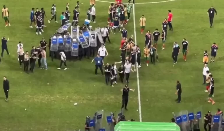 Diyarbakır’da Skandal Erzurumsporlu Futbolcular Saldırıya Uğradı