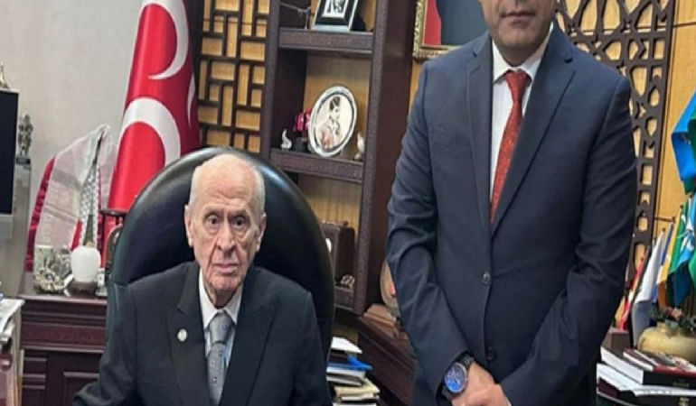 Cumhur’u karıştıran paylaşım: Evli belediye başkanının başka kadınla videosu çıktı