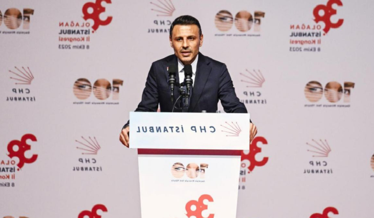 Özgür Çelik, yeniden CHP İstanbul İl Başkanı seçildi