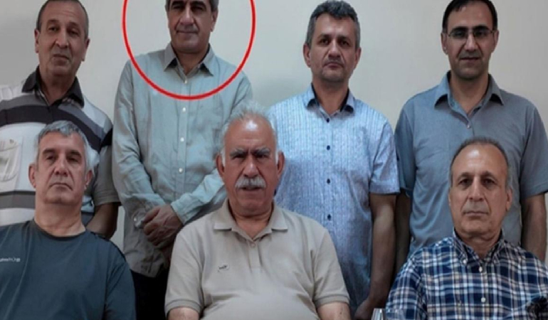Teröristbaşı Öcalan ile aynı karedeydi: İmralı’dan sevk edildi