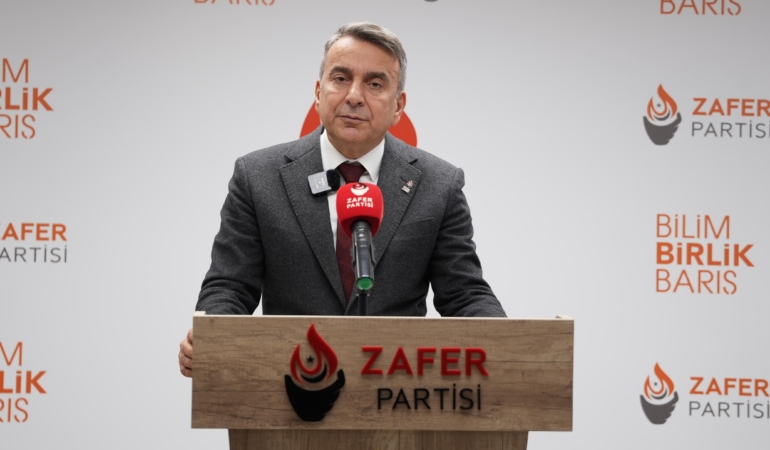 Azmi Karamahmutoğlu: Gerçekte olan biten PKK terör örgütünün Türkiye’de tabela indirmesidir