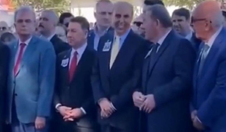 Şehit cenazesinde büyük saygısızlık: Protokol üyeleri gülüştüler. Zafer Partili Seyit Yücel’den Tepki